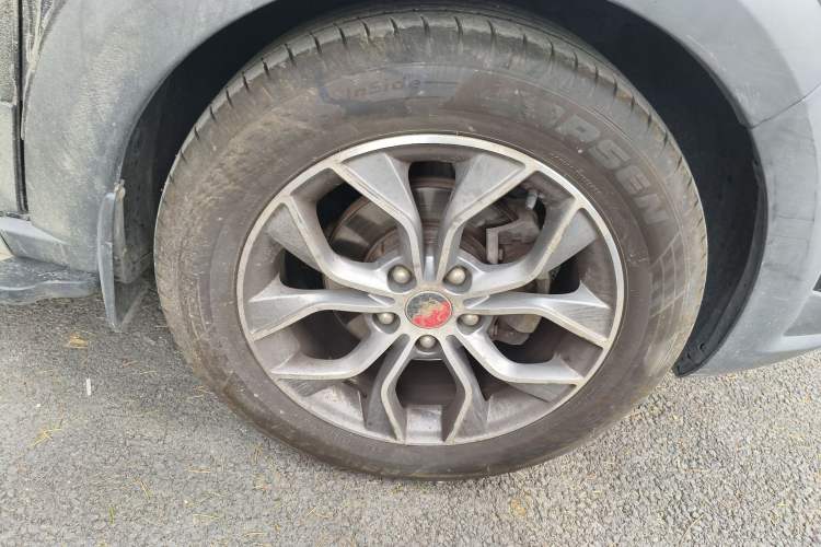 Used FORTHING Joyear X5 2016 1.6L Manual Luxury Model Right Front Wheel Hub