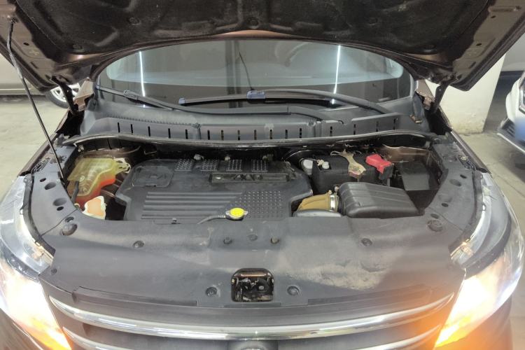 Used FORTHING Joyear X5 2016 1.6L Manual Luxury Edition Engine Bay