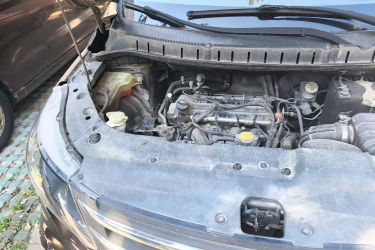 Used FORTHING Joyear X5 2016 1.6L Manual Luxury Model Engine Bay Right