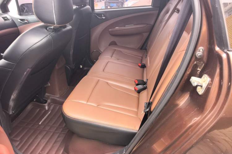 Used FORTHING Joyear X5 2016 1.6L Manual Luxury Edition Exterior 6