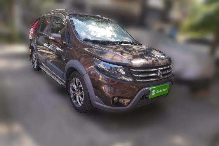 Used FORTHING Joyear X5 2016 1.6L Manual Luxury Edition Front Right 45 Deg