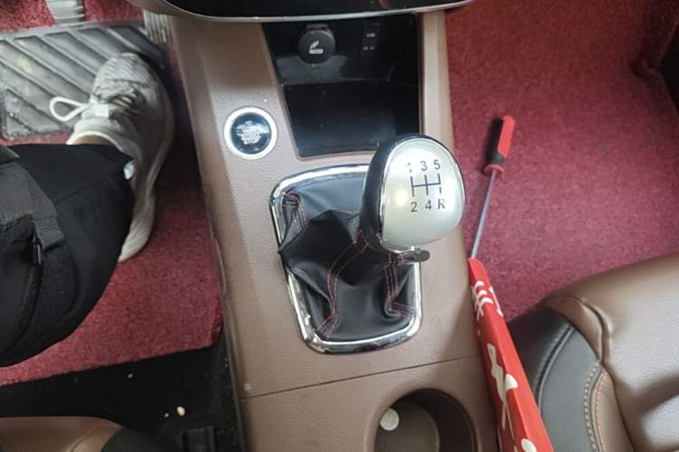 Used FORTHING Joyear X5 2016 1.6L Manual Luxury Model Gear Lever