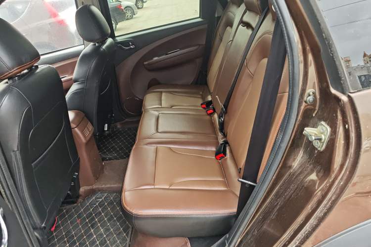 Used FORTHING Joyear X5 2016 1.6L Manual Luxury Model Interior 1