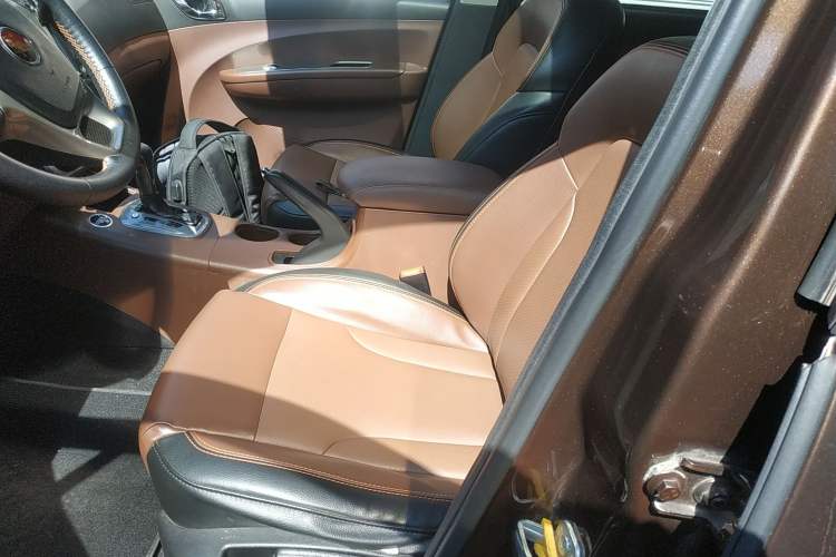 Used FORTHING Joyear X5 2016 1.6L CVT Deluxe Model Left Front Seat