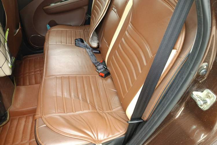 Used FORTHING Joyear X5 2016 1.6L Manual Luxury Edition Left Rear Seat
