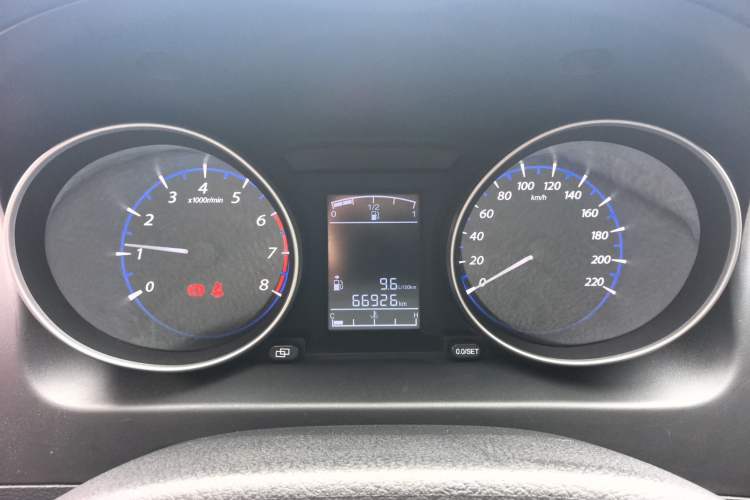 Used FORTHING Joyear X5 2016 1.6L Manual Luxury Edition Odometer Close Up