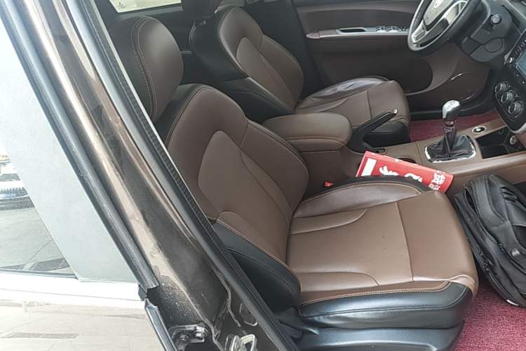 Used FORTHING Joyear X5 2016 1.6L Manual Luxury Model Right Front Seat