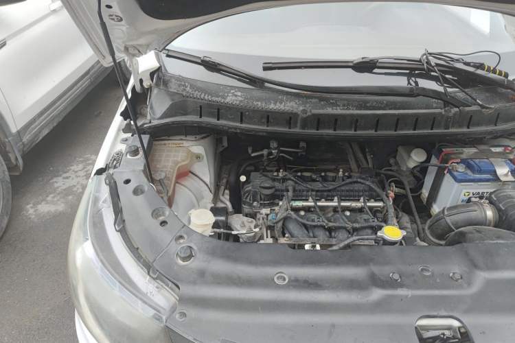 Used FORTHING Joyear X5 2016 1.6L Manual Luxury Edition Engine Bay Right