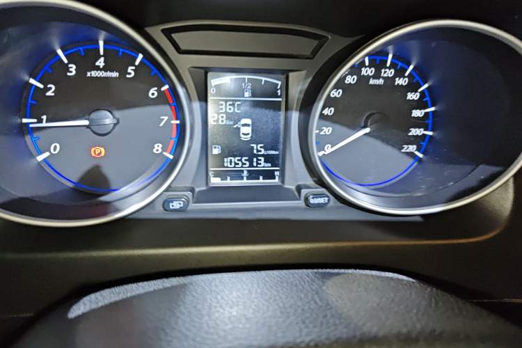 Used FORTHING Joyear X5 2016 1.6L Manual Luxury Model Odometer Close Up