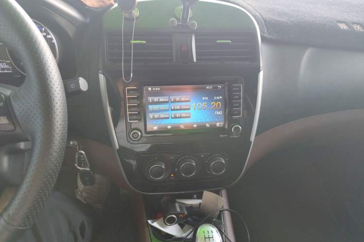 Used FORTHING Joyear X5 2016 1.6L Manual Luxury Edition Audio And AC Panel