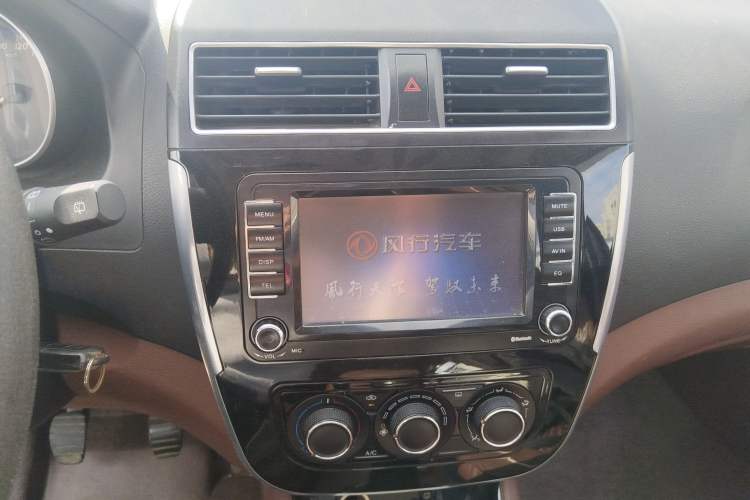 Used FORTHING Joyear X5 2016 1.6L Manual Luxury Edition Audio And AC Panel