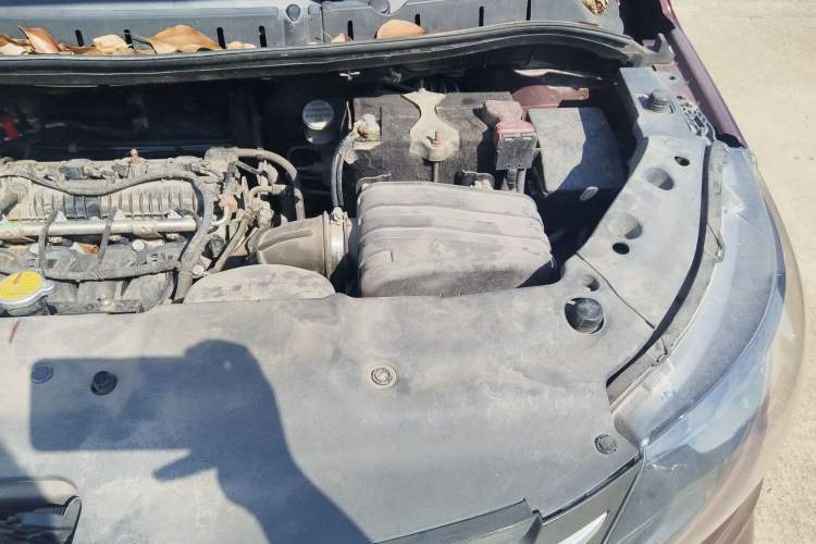 Used FORTHING Joyear X5 2016 1.6L Manual Luxury Edition Engine Bay Left
