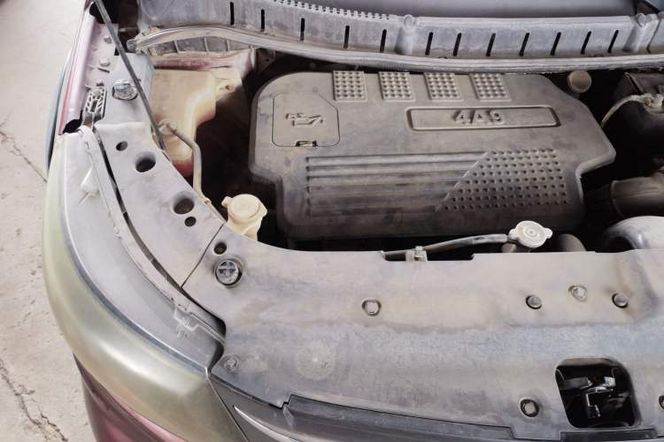 Used FORTHING Joyear X5 2016 1.6L Manual Luxury Model Engine Bay Right