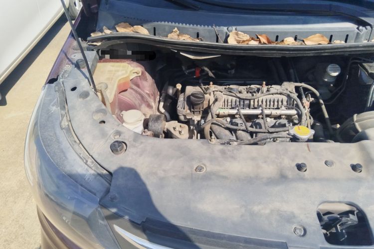 Used FORTHING Joyear X5 2016 1.6L Manual Luxury Edition Engine Bay Right
