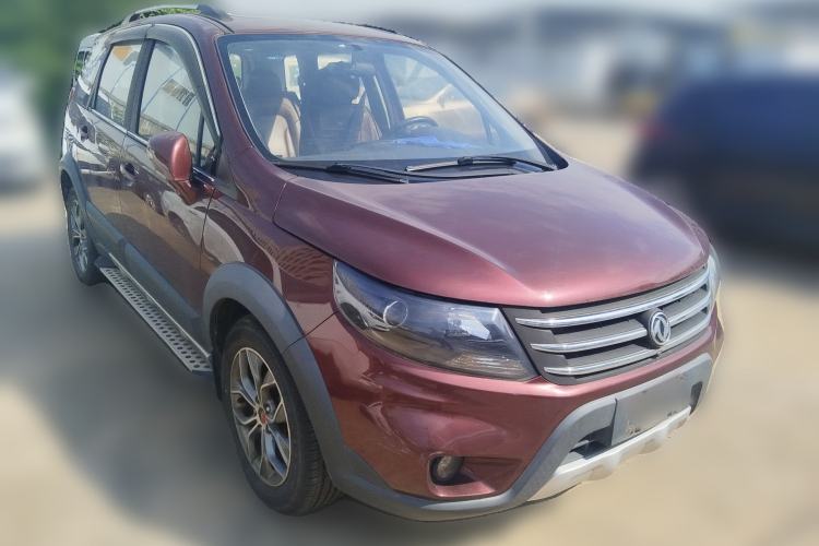 Used FORTHING Joyear X5 2016 1.6L Manual Luxury Edition Front Right 45 Deg