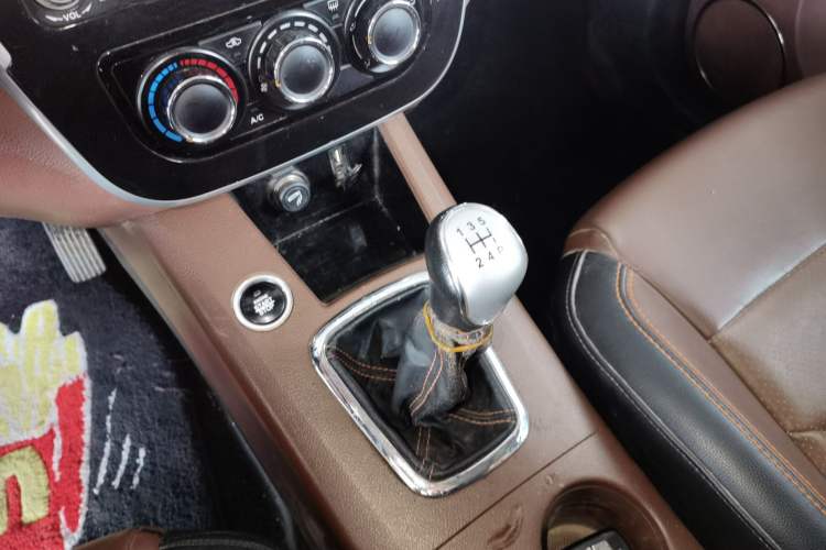Used FORTHING Joyear X5 2016 1.6L Manual Luxury Model Gear Lever