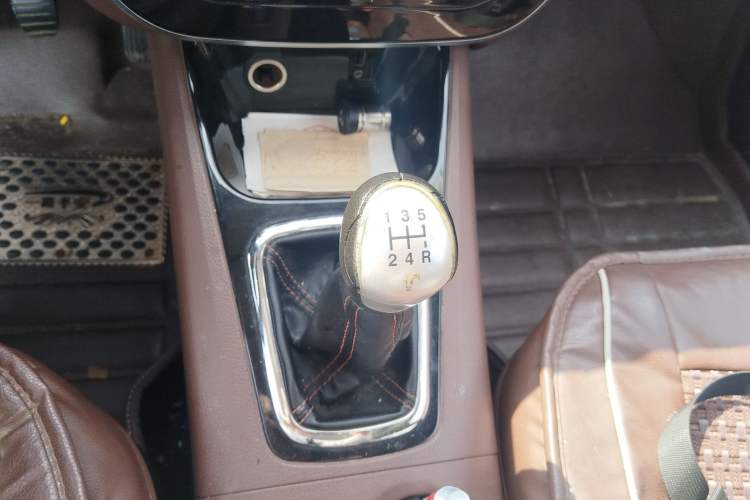 Used FORTHING Joyear X5 2016 1.6L Manual Luxury Edition Gear Lever