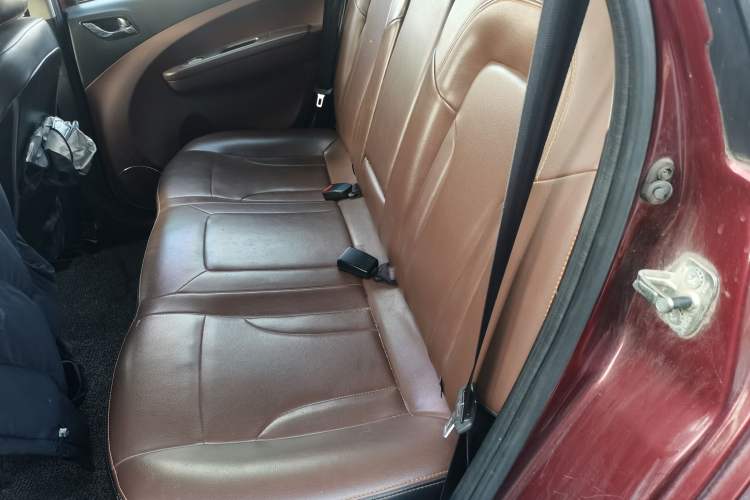 Used FORTHING Joyear X5 2016 1.6L CVT Luxury Model Left Rear Seat