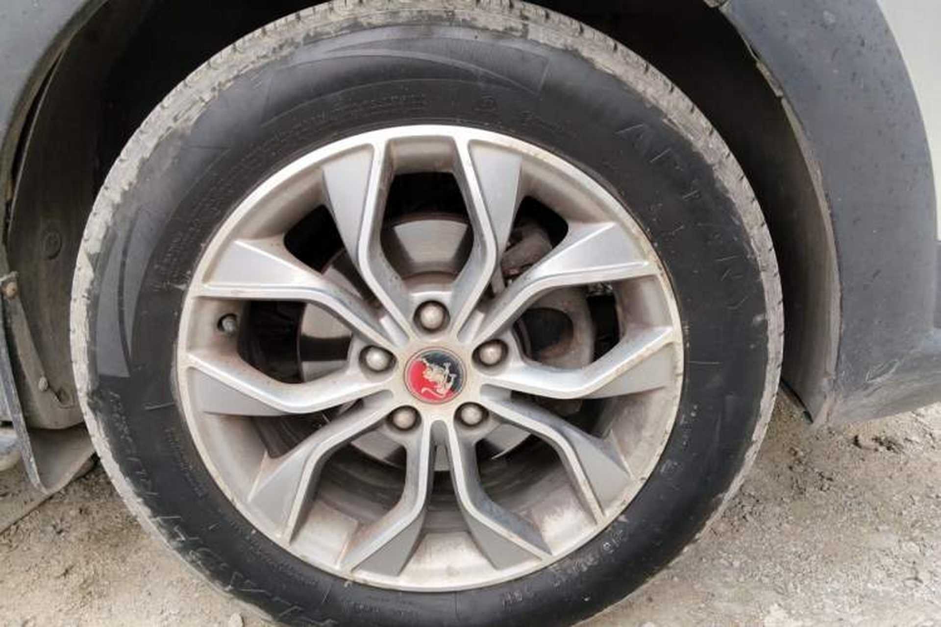 Used FORTHING Joyear X5 2016 1.6L Manual Luxury Model Right Front Wheel Hub