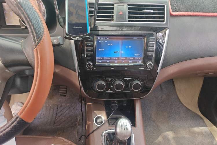 Used FORTHING Joyear X5 2016 1.6L Manual Luxury Model Audio And AC Panel