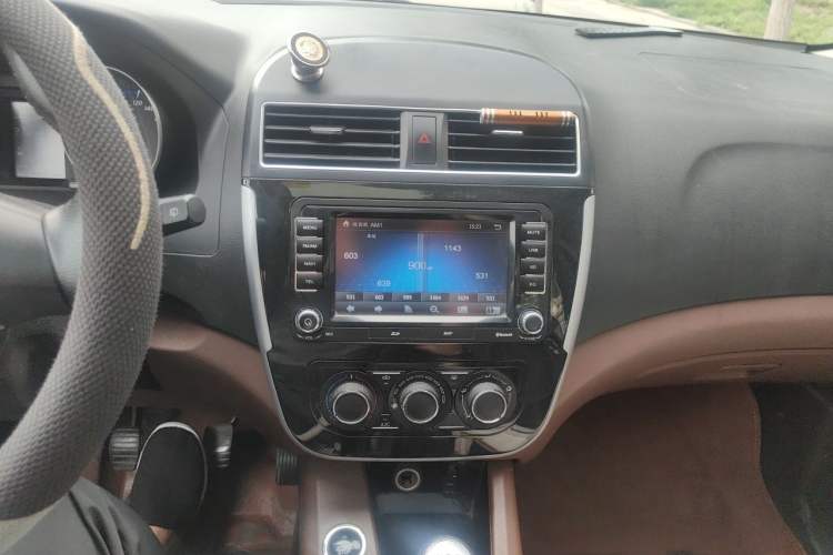 Used FORTHING Joyear X5 2016 1.6L Manual Luxury Model Audio And AC Panel