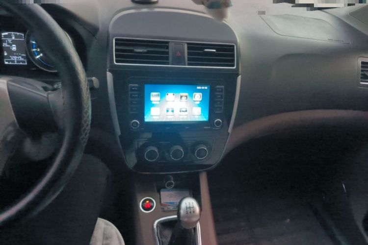 Used FORTHING Joyear X5 2016 1.6L Manual Luxury Model Audio And AC Panel