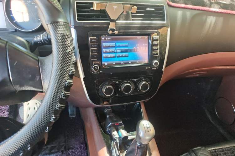 Used FORTHING Joyear X5 2016 1.6L Manual Luxury Edition Audio And AC Panel