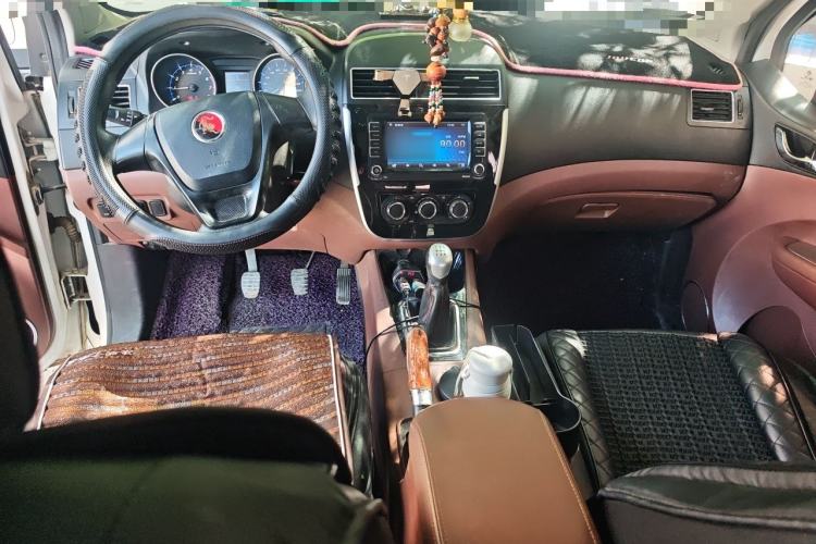 Used FORTHING Joyear X5 2016 1.6L Manual Luxury Edition Center Console
