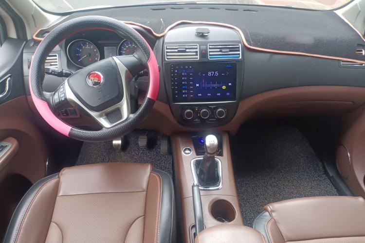 Used FORTHING Joyear X5 2016 1.6L Manual Luxury Model Center Console