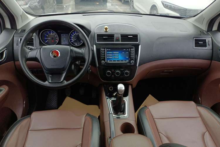 Used FORTHING Joyear X5 2016 1.6L Manual Luxury Edition Center Console