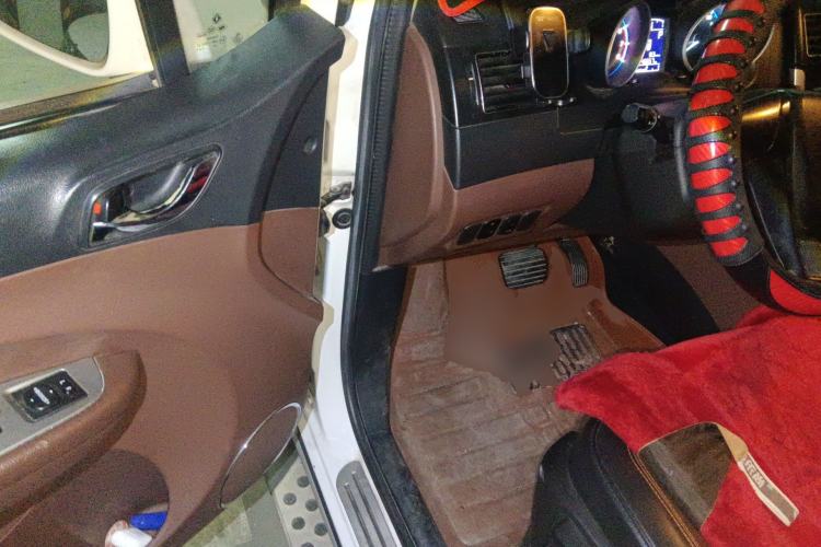 Used FORTHING Joyear X5 2016 1.6L CVT Luxury Model Driver Seat