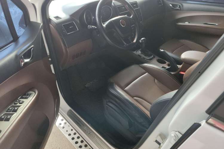 Used FORTHING Joyear X5 2016 1.6L CVT Luxury Model Driver Seat