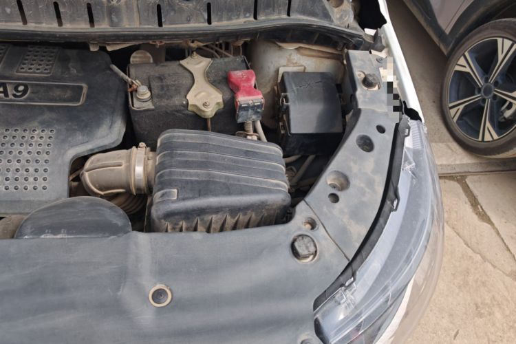 Used FORTHING Joyear X5 2016 1.6L Manual Luxury Model Engine Bay Left