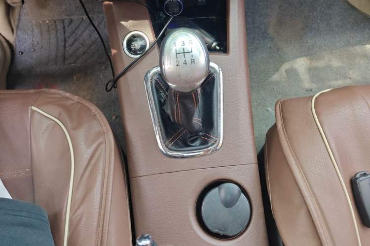 Used FORTHING Joyear X5 2016 1.6L Manual Luxury Model Gear Lever
