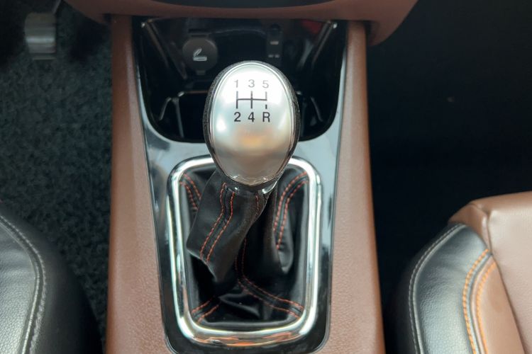 Used FORTHING Joyear X5 2016 1.6L Manual Luxury Edition Gear Lever