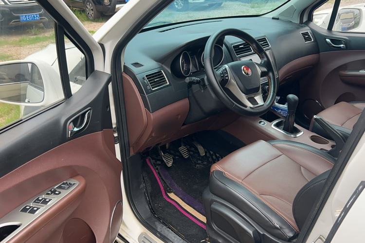 Used FORTHING Joyear X5 2016 1.6L Manual Luxury Model Interior 2