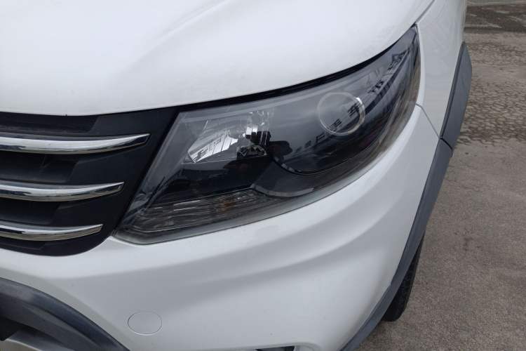 Used FORTHING Joyear X5 2016 1.6L Manual Luxury Edition Left Front Headlight