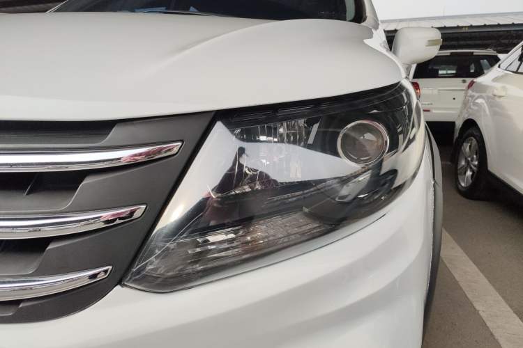Used FORTHING Joyear X5 2016 1.6L CVT Luxury Model Left Front Headlight