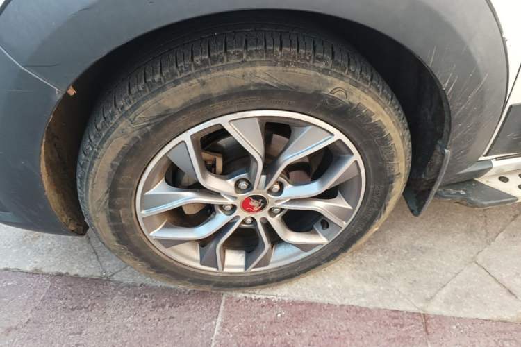 Used FORTHING Joyear X5 2016 1.6L Manual Luxury Model Left Front Wheel Hub