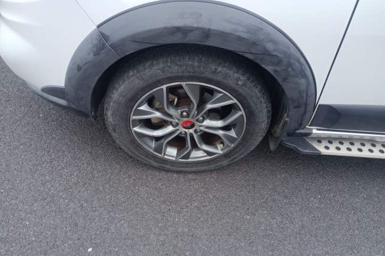 Used FORTHING Joyear X5 2016 1.6L Manual Luxury Model Left Front Wheel Hub