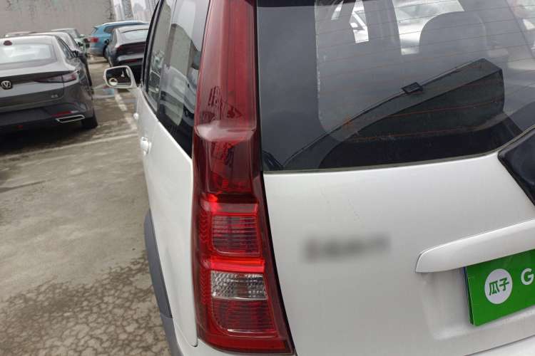 Used FORTHING Joyear X5 2016 1.6L Manual Luxury Edition Left Rear Taillight