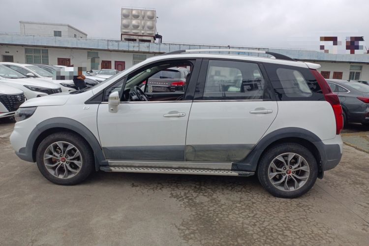 Used FORTHING Joyear X5 2016 1.6L Manual Luxury Edition Left Side