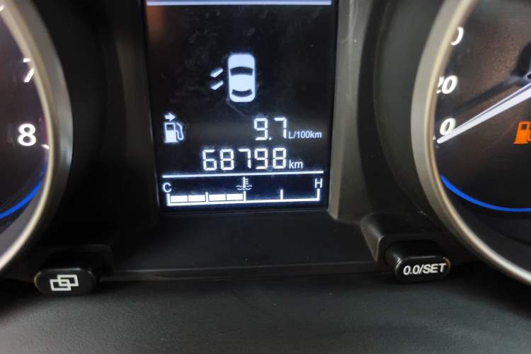 Used FORTHING Joyear X5 2016 1.6L Manual Luxury Edition Odometer Close Up