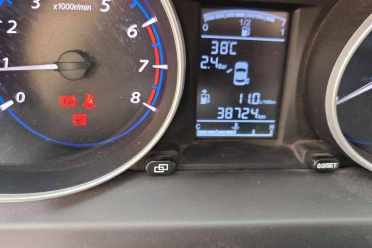 Used FORTHING Joyear X5 2016 1.6L Manual Luxury Model Odometer Close Up