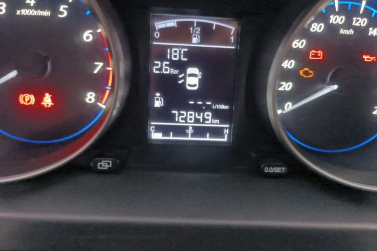 Used FORTHING Joyear X5 2016 1.6L Manual Luxury Model Odometer Close Up