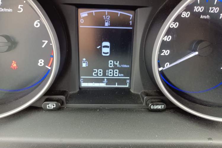 Used FORTHING Joyear X5 2016 1.6L Manual Luxury Edition Odometer Close Up