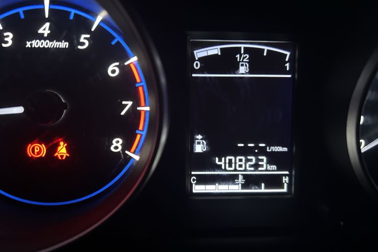 Used FORTHING Joyear X5 2016 1.6L Manual Luxury Edition Odometer Close Up