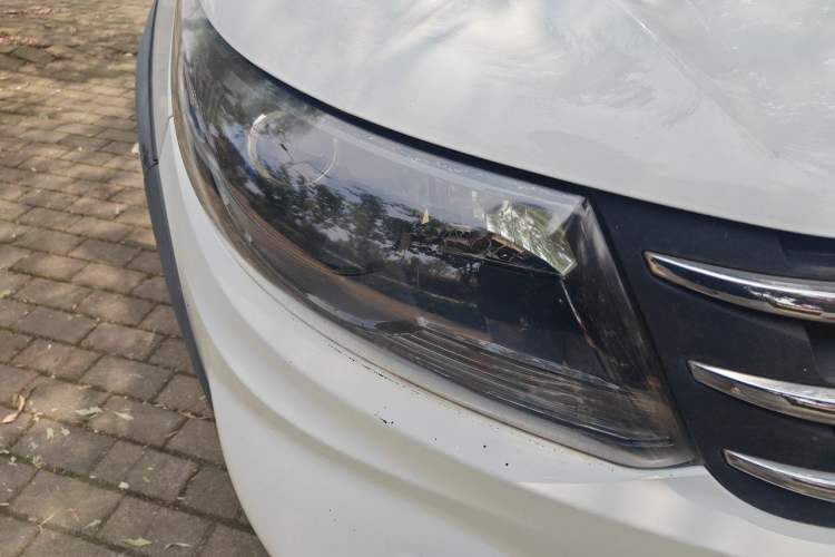 Used FORTHING Joyear X5 2016 1.6L Manual Luxury Model Right Front Headlight