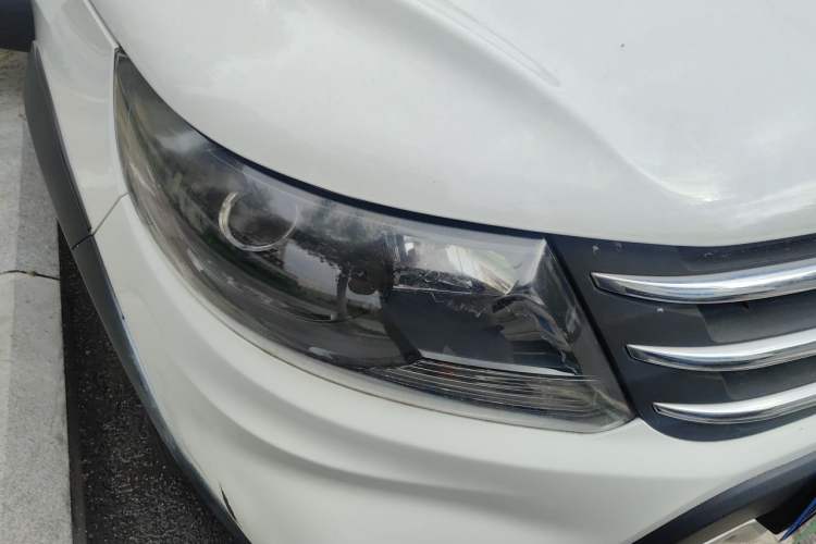 Used FORTHING Joyear X5 2016 1.6L Manual Luxury Model Right Front Headlight