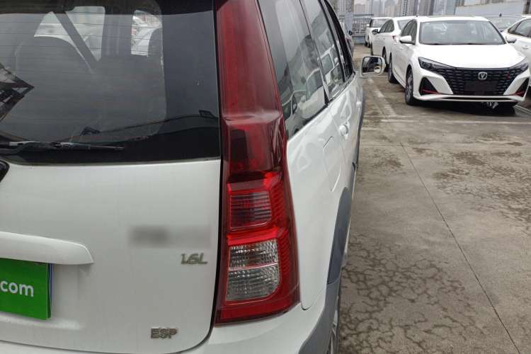 Used FORTHING Joyear X5 2016 1.6L Manual Luxury Edition Right Rear Taillight